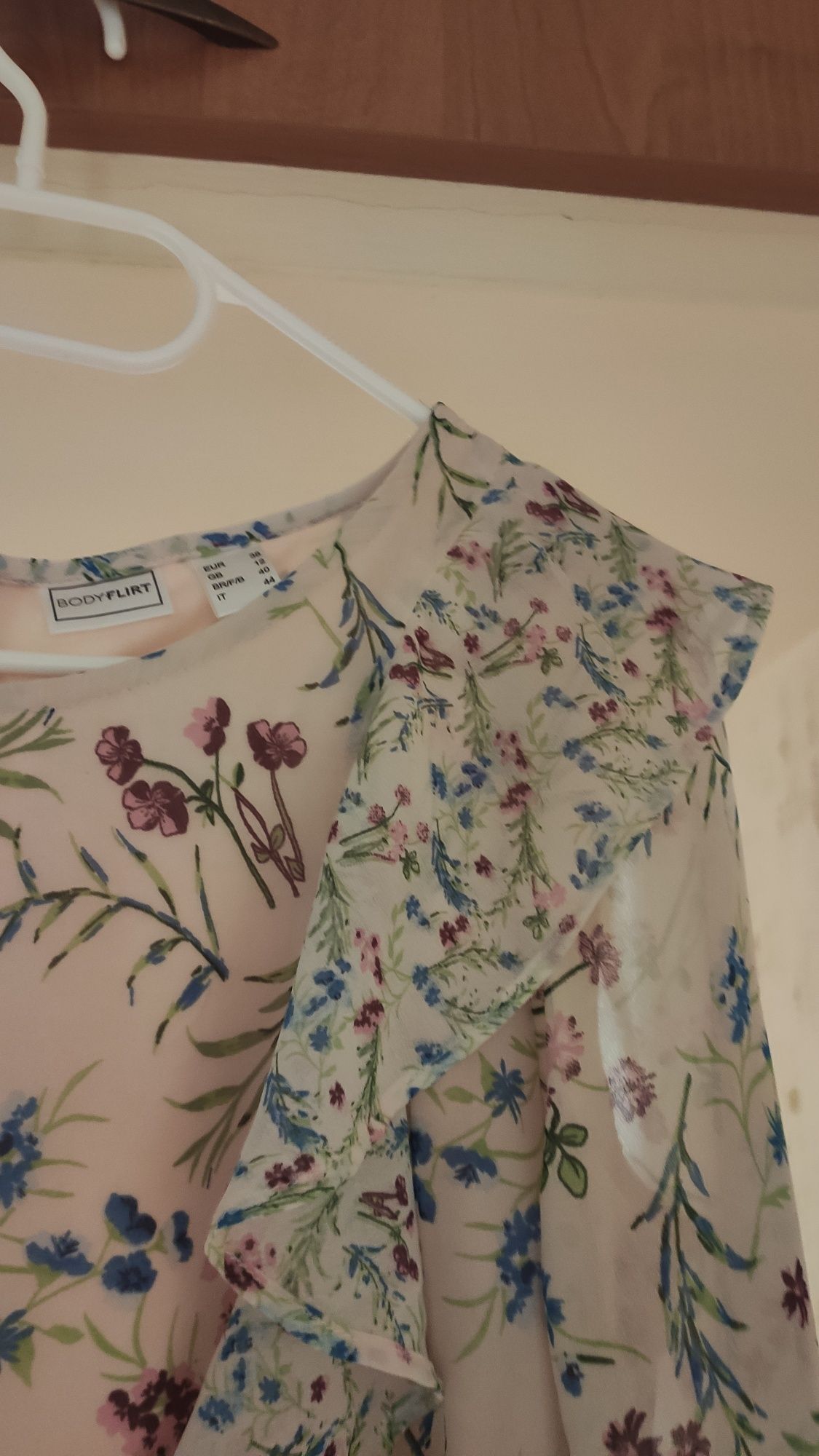 Sukienka w kwiaty m/l