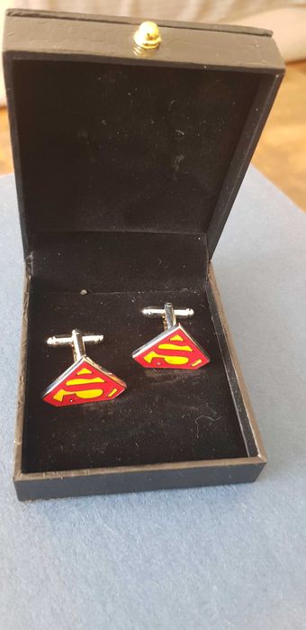 Запонки супермен