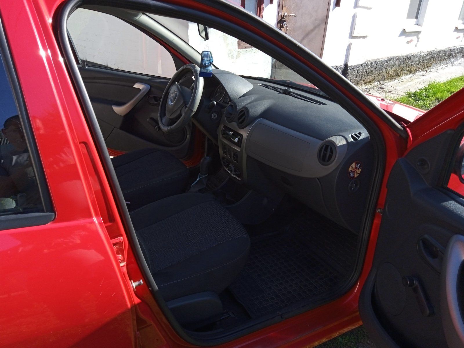 Продам Dacia Sandero 1,4mpi