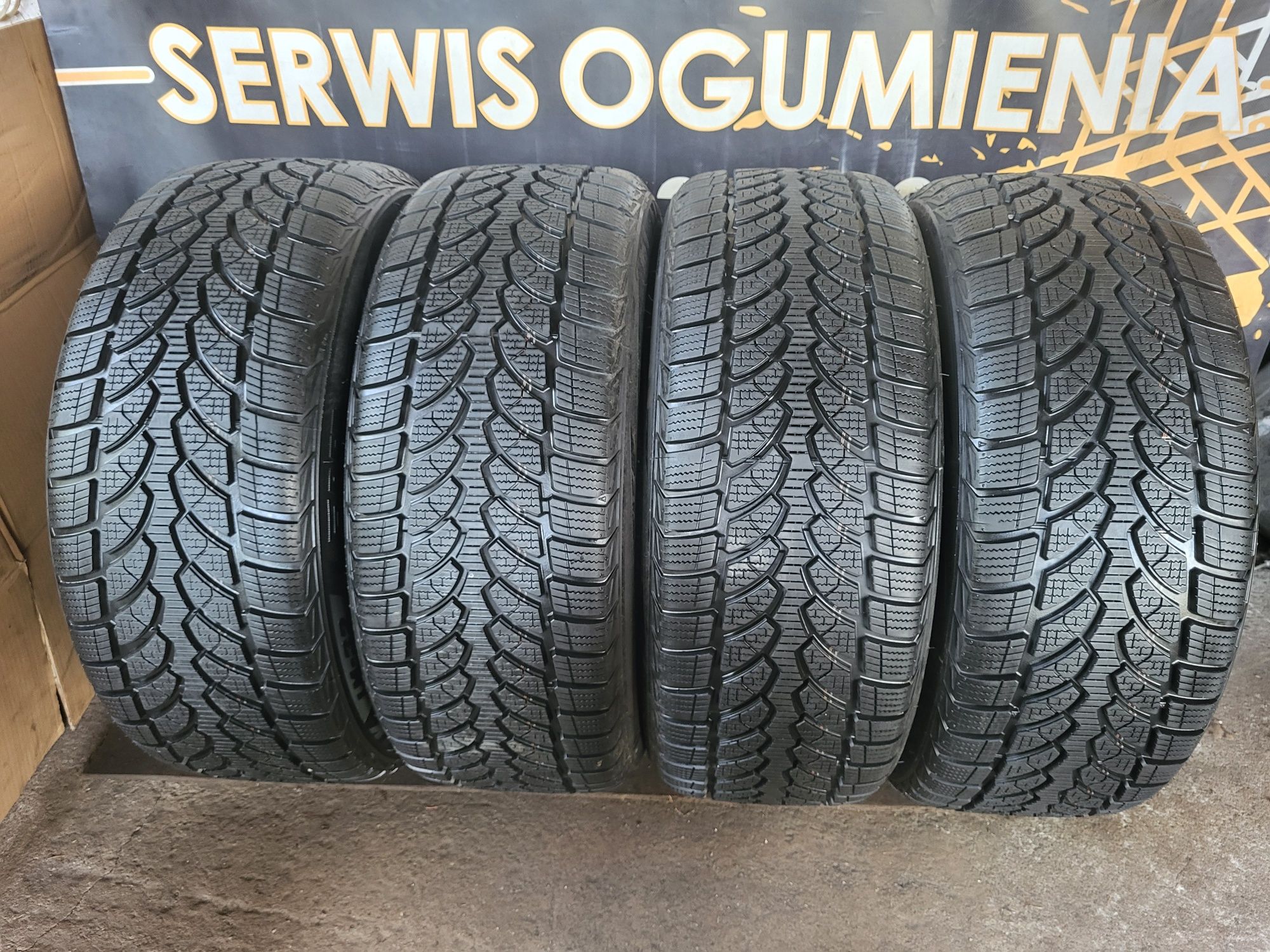 Opony zimowe 225/50/17 Bridgestone 7,5/8,2mm RunFlat