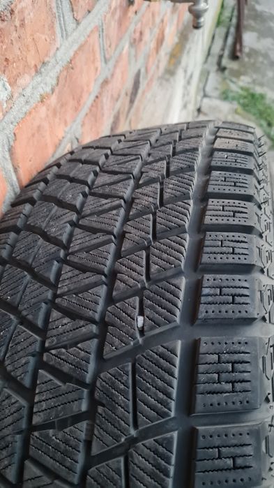 Зимняя резина 235/65R17