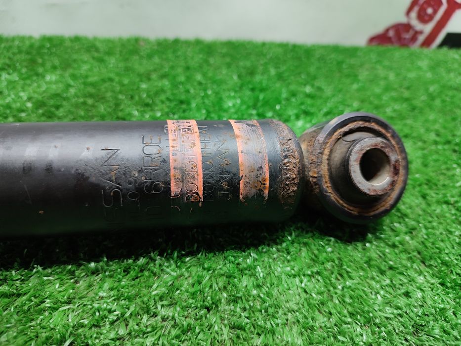 Амортизатор задній Nissan rogue t33 2.5 разборка ніссан рог т33