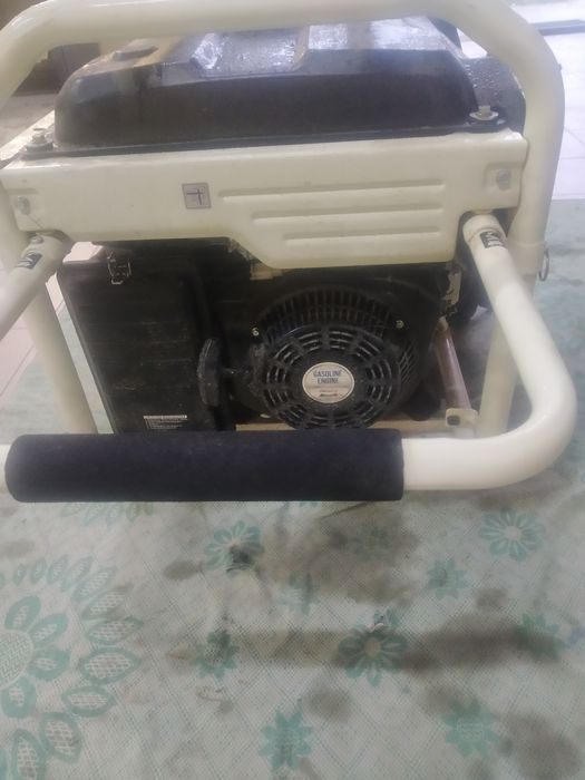 Ремонт бензогенераторів запчастини регулятор напруги АВР бензогенерато