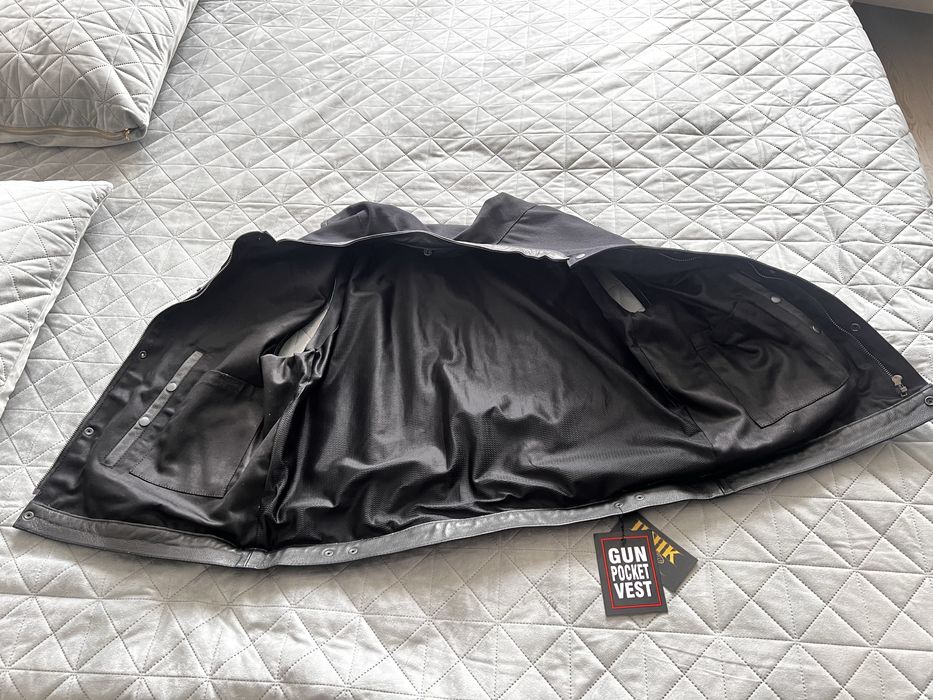 Чоловічий жилет байкерський