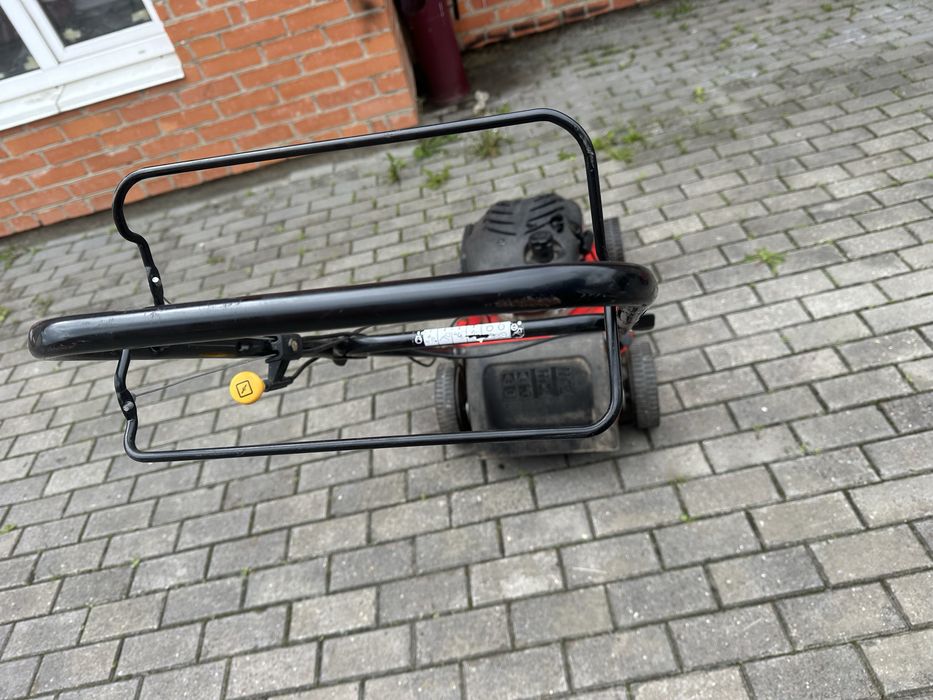 Продам газонокосарку марки Budget самохідна