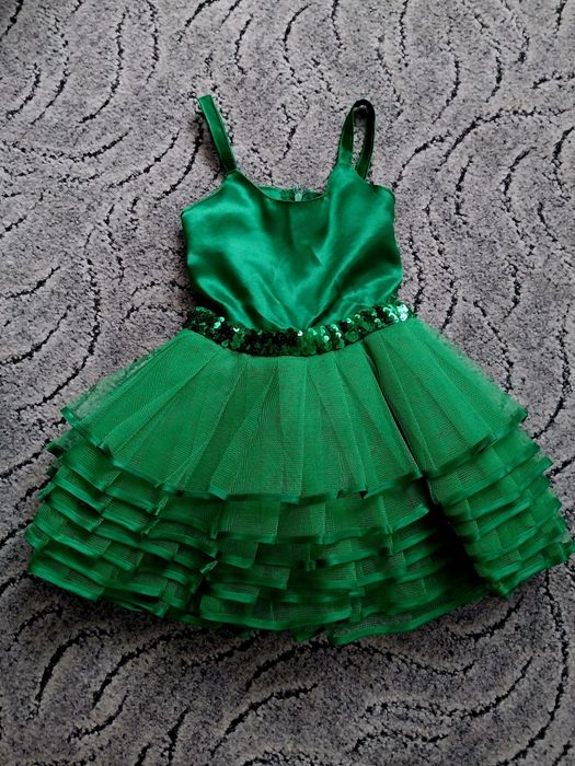 Святкова сукня для дівчинки на 2-3 роки