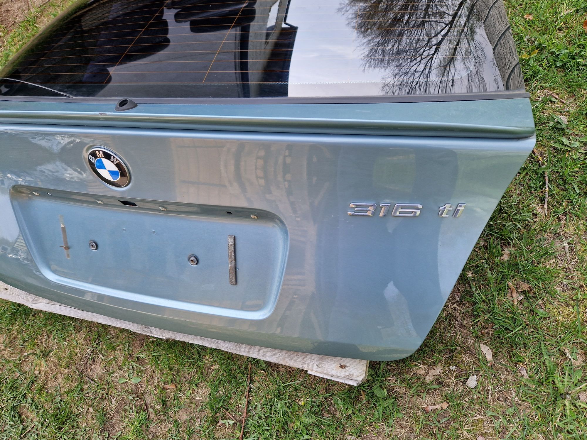 Klapa tylna bagażnika Lak 442/6 BMW E46 Compact