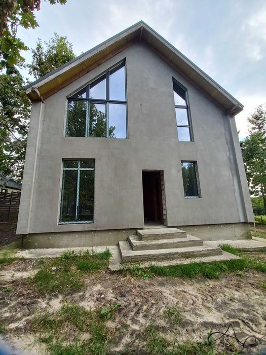 Коттедж 148 кв.м + ділянка 9,5 соток у с. Дмитрівка