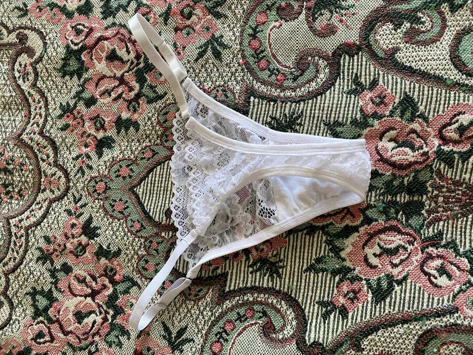 Комплект білої мереживної білизни від Garter Room