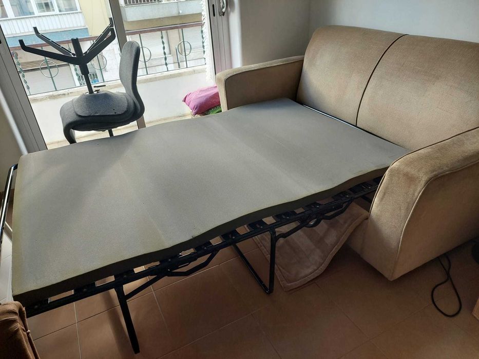 Sofá-cama, 3 lugares, impecável