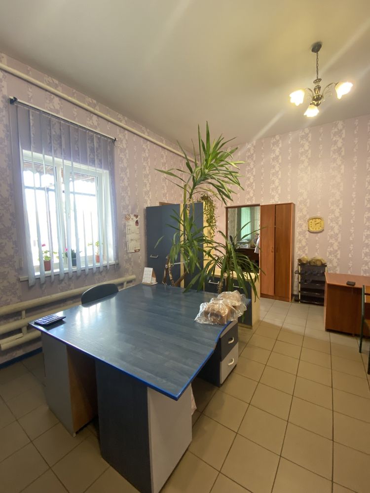 Продам комплекс комерційних споруд в Маневичах