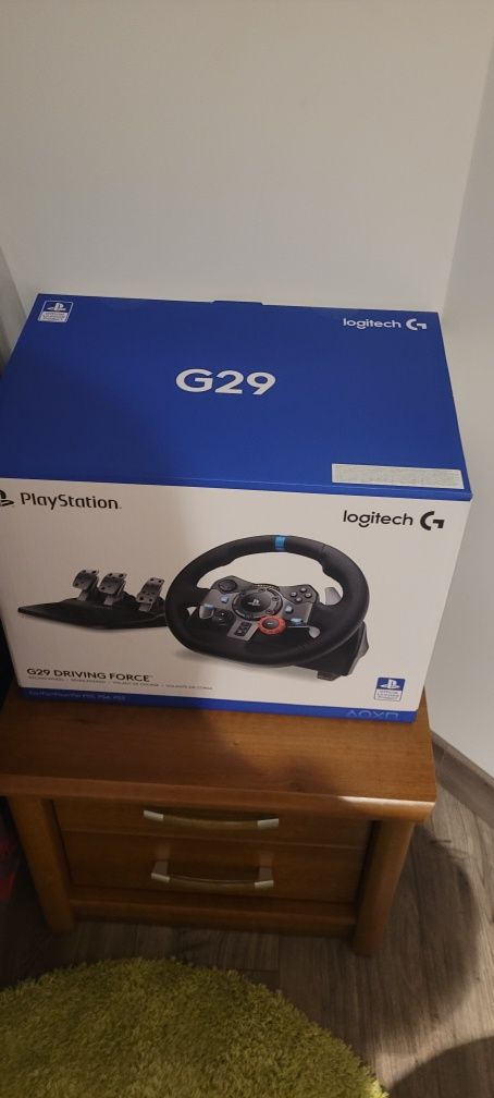 Kierownica logitech g29 prawie nowa