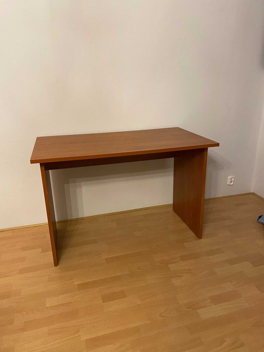 zestaw biurek z narożnikiem