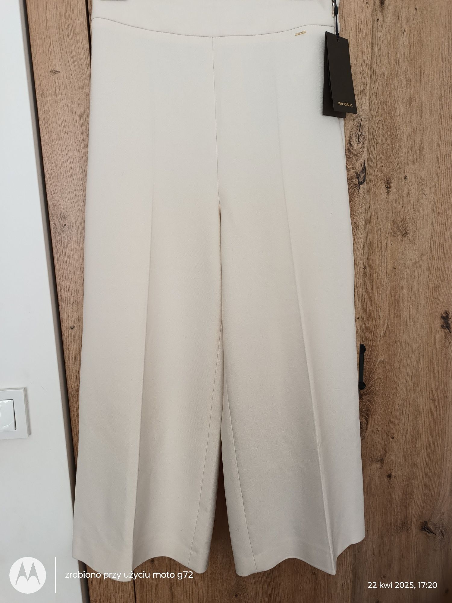 Spodnie firmy Windsor Modern Fit Nowe z metką r.34