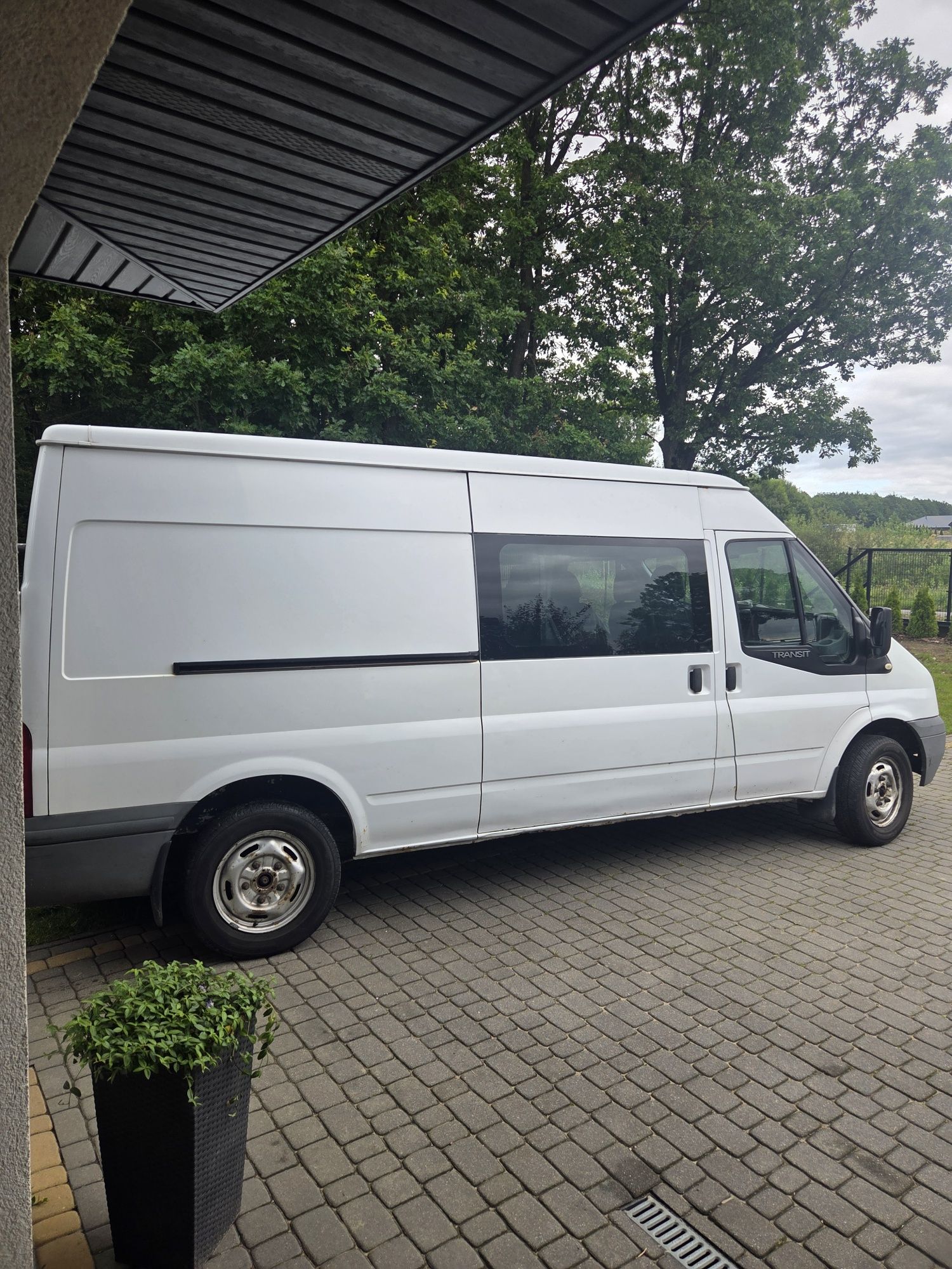 Ford transit L2H2. 2,2 cdti 140 km 2008 rok.Brygadówka 6 osób