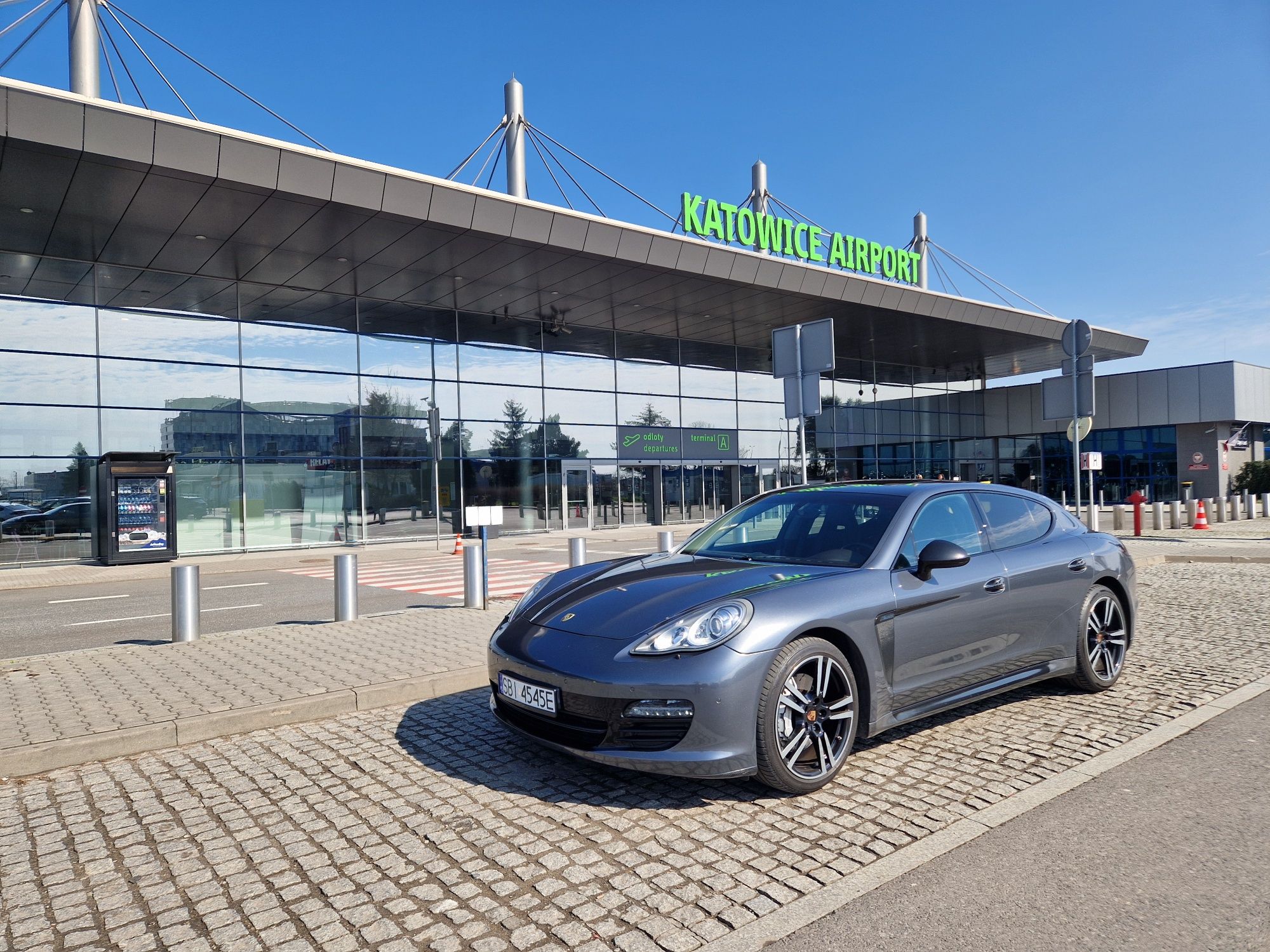 Porsche Panamera 4S + Bus Vivaro Wynajem Samochód Auto na Wesele Ślub