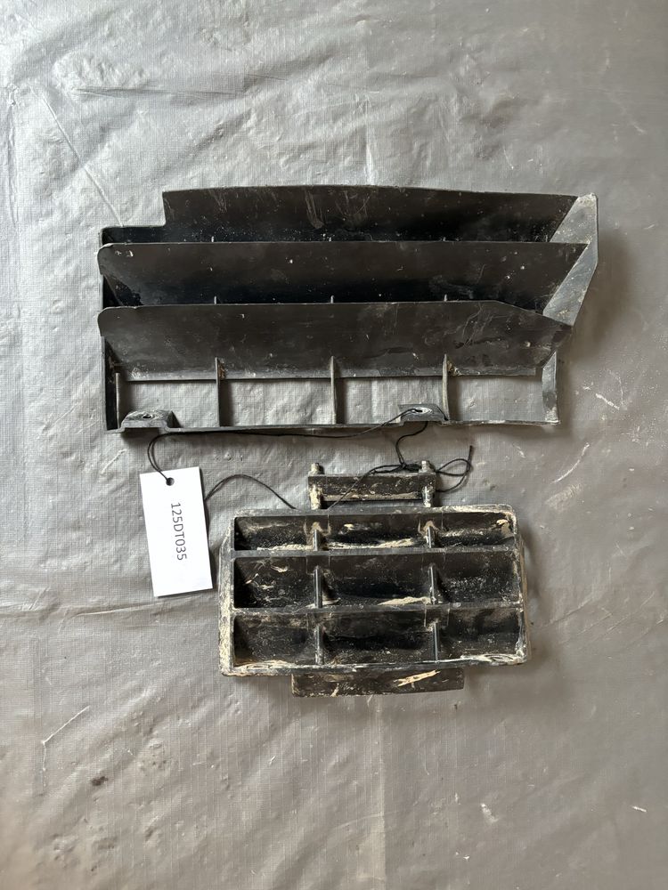 Osłona chłodnicy YAMAHA DT 125 R plastik