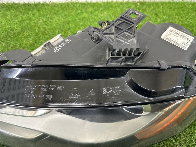 Фара левая AUDI A4 B8 2.0 CAEB 2012