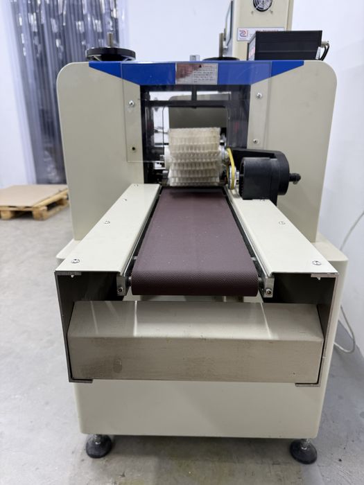 Горизонтальна пакувальна машининка flow pack JY-280