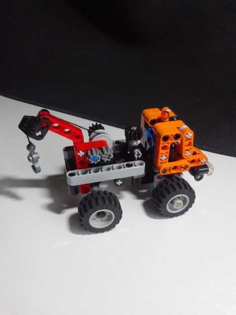 Lego technic two in one 9390 holownik/wyścigówka