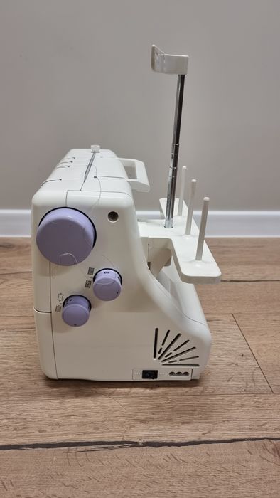 Продам розпошивальну машинку Коверлок Janome Cover pro 1000
