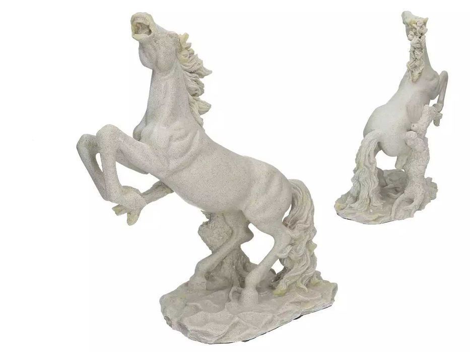 Śliczna figurka - Ogier