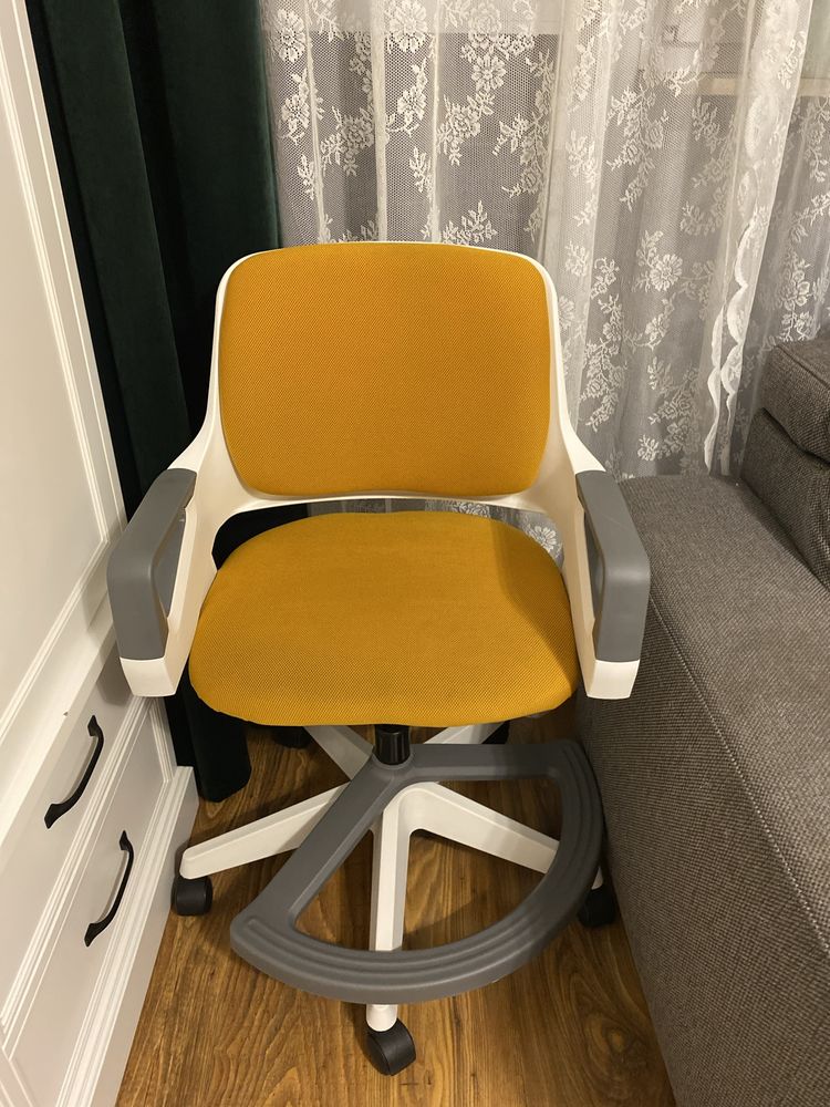 Fotel Rookee dla dzieci / krzeslo obrotowe