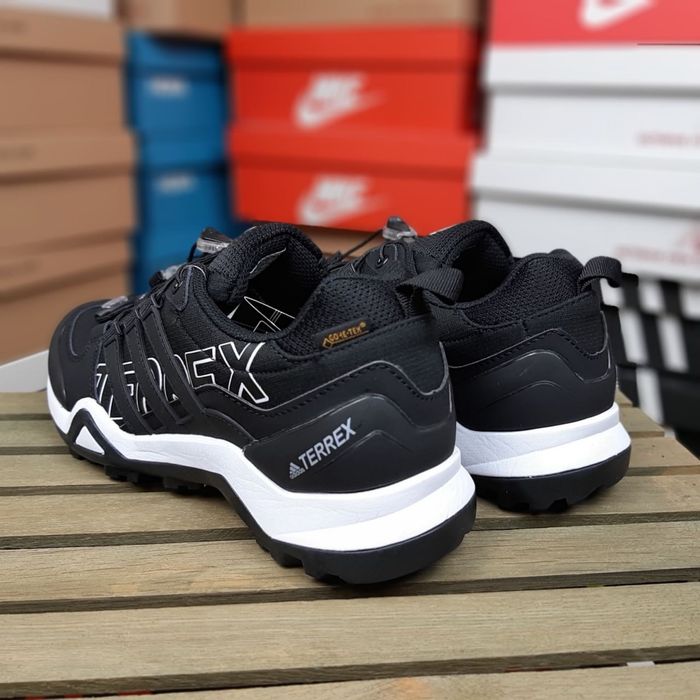 Зимові кросівки Adidas Terrex Gore-tex