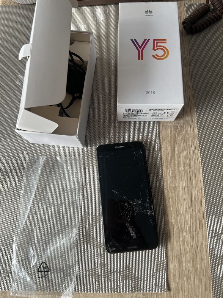 Telefon Huawei Y5 2018 uszkodzony wyświetlacz