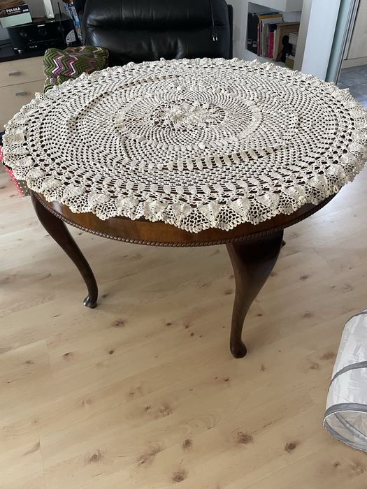 Recznie robiony koronkowy obrus 110 cm