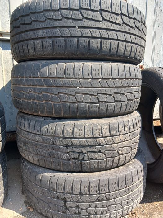 Продам шини зимові 225/55/18