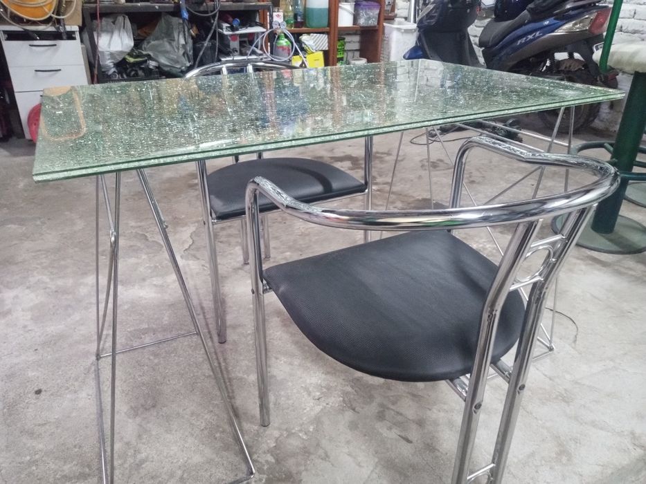 Nowoczesny stół + 2 krzesła blat szklany z efektem popękanego szkła