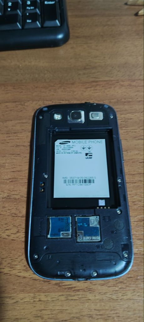 Samsung S3 в хорошому стані меню телефону навіть не глючить
