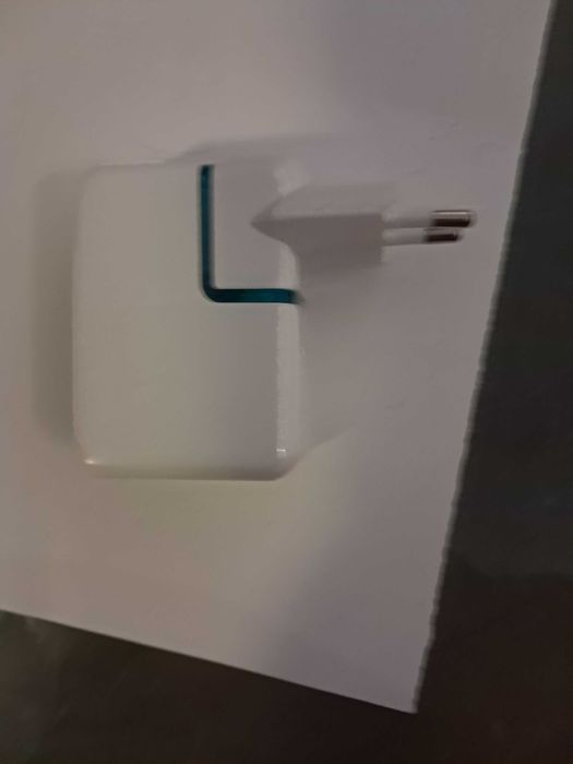 hahnel- magic travel charger model s/n ups01