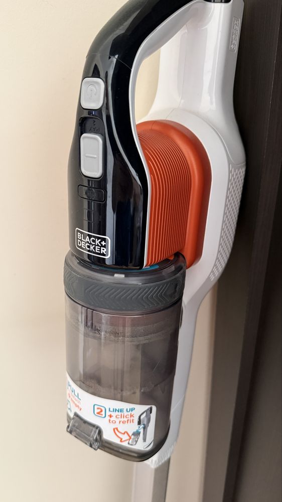 Аккумуляторный пылесос BLACK+DECKER BHFEV182C