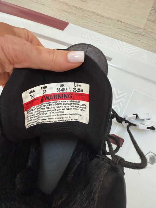 Вейкборд дошка та кріплення