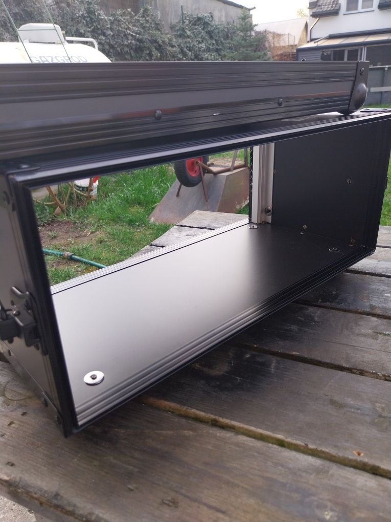Case rack 4u shallow 22cm od szyny nowy