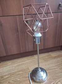 lampka stolowa metalowa