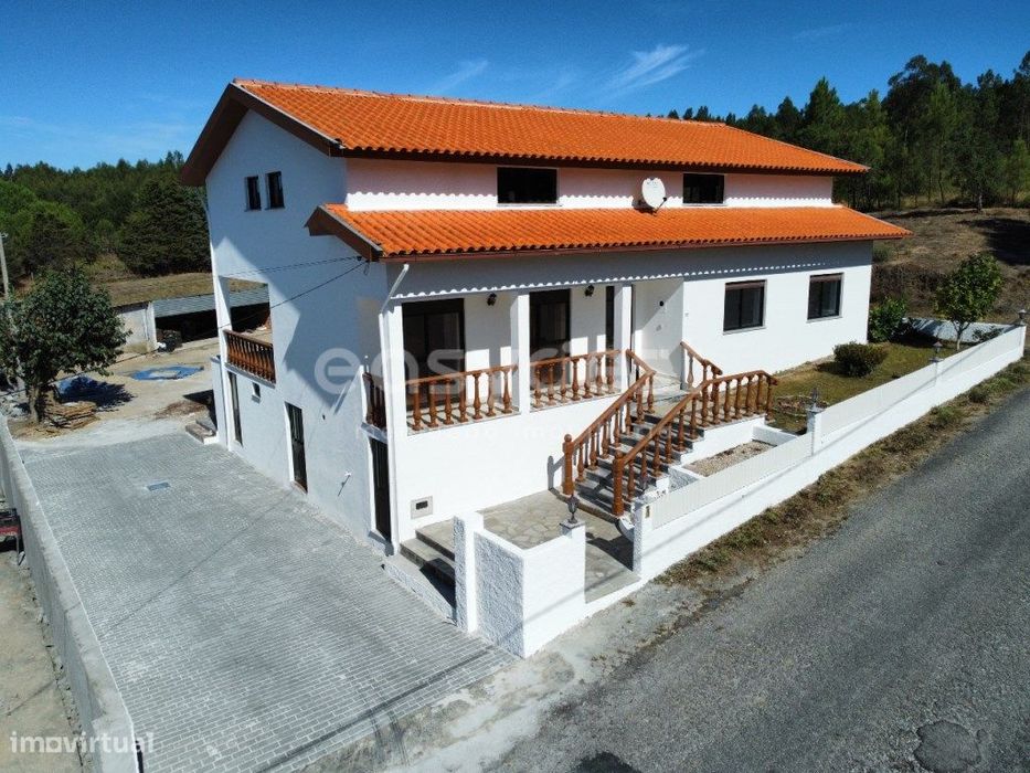 Moradia T3 com Terreno a 2 Minutos do Centro de Tábua