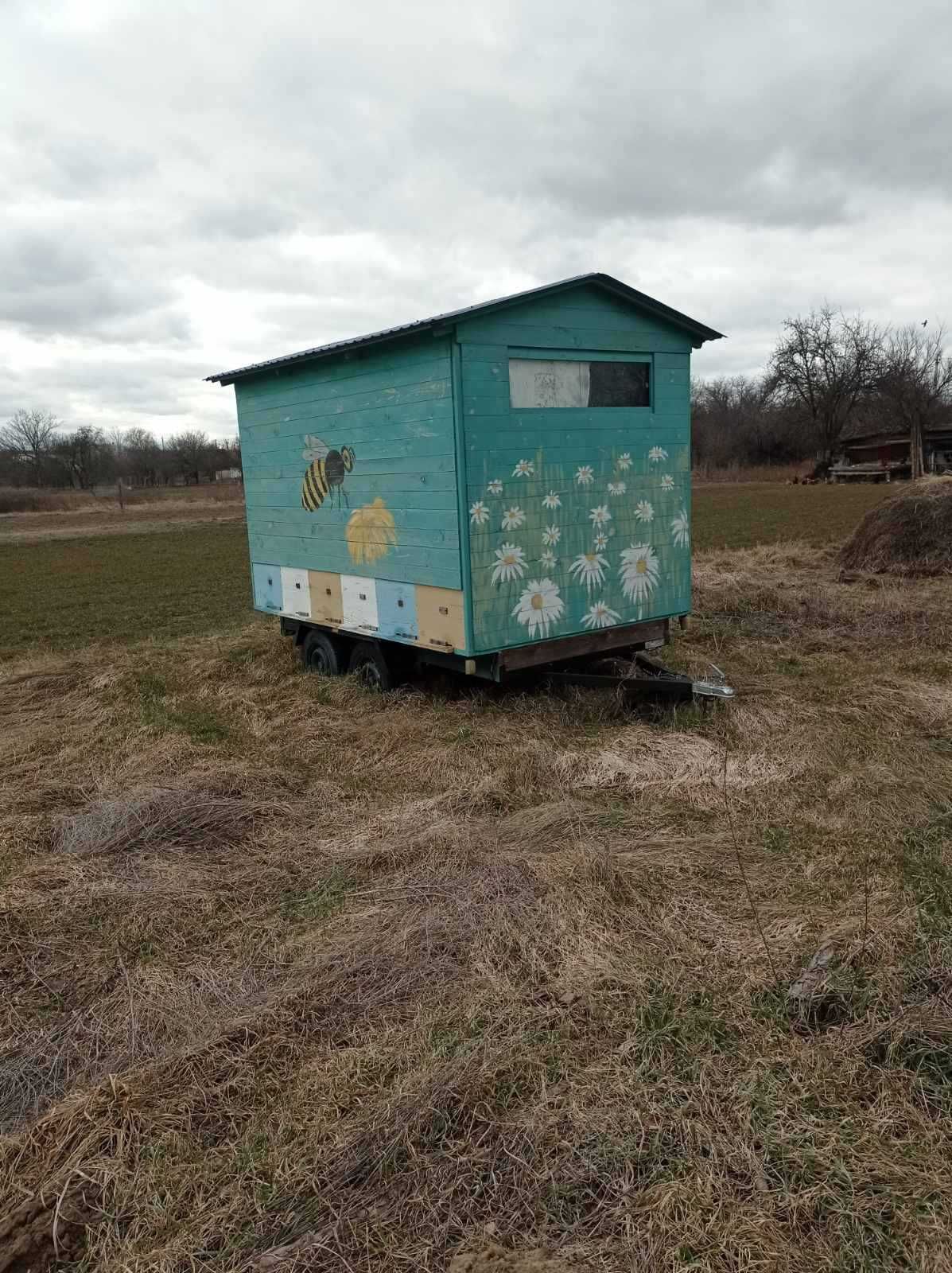 БДЖОЛОПАВІЛЬЙОН причеп з вуликами,