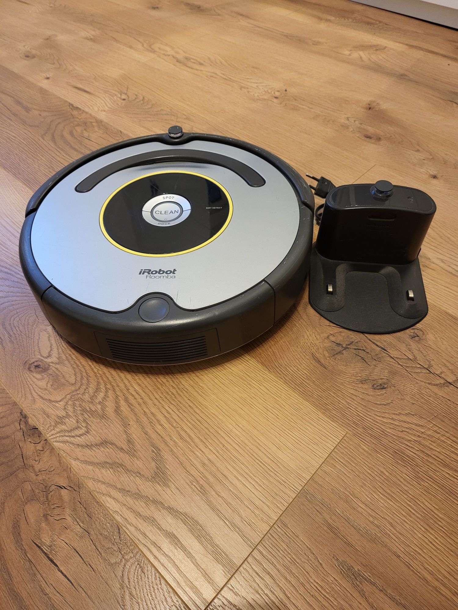 Oryginalny iRobot Roomba.