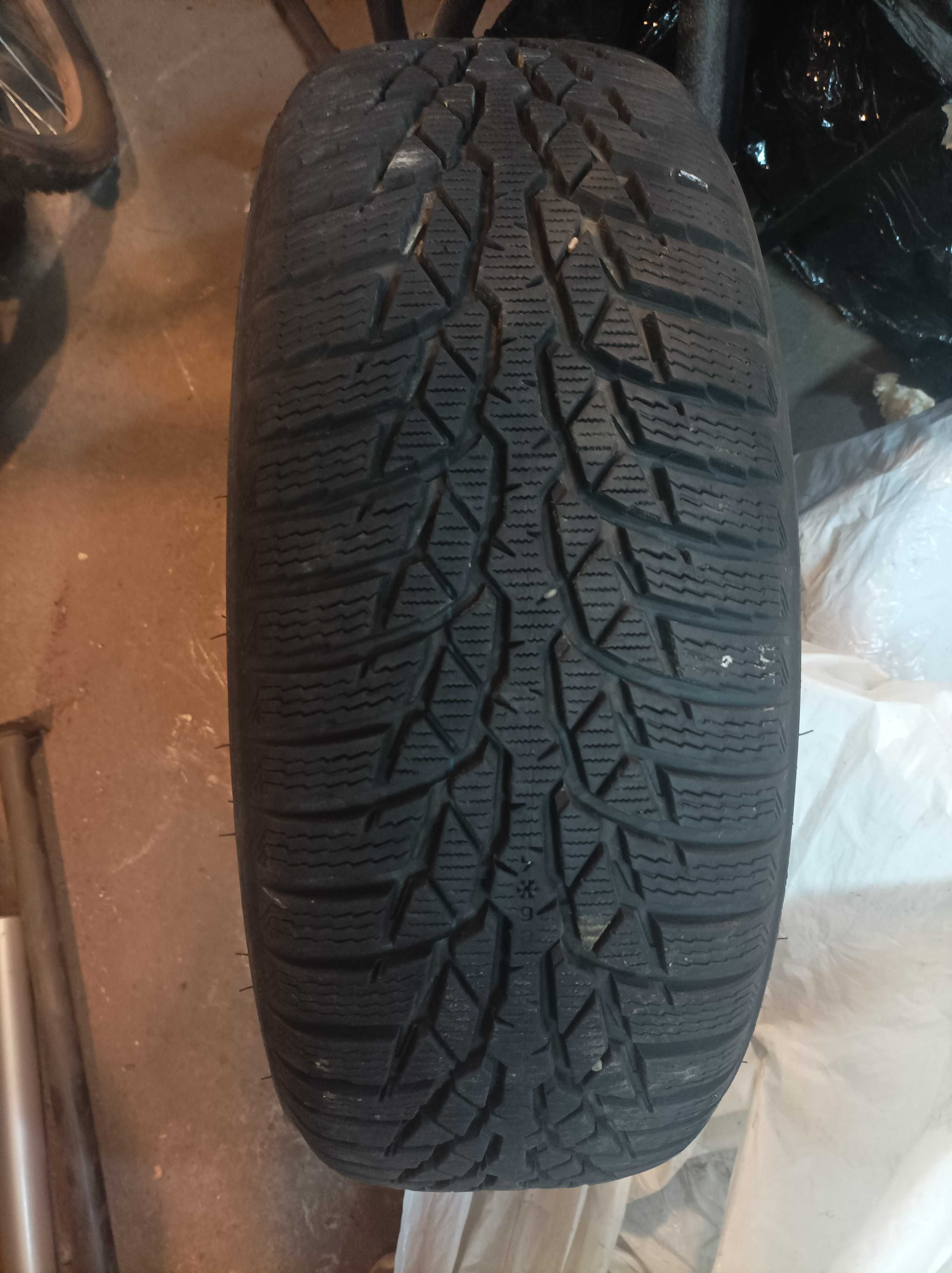 Opony Nokian WR D4 195/60R15 92H XL