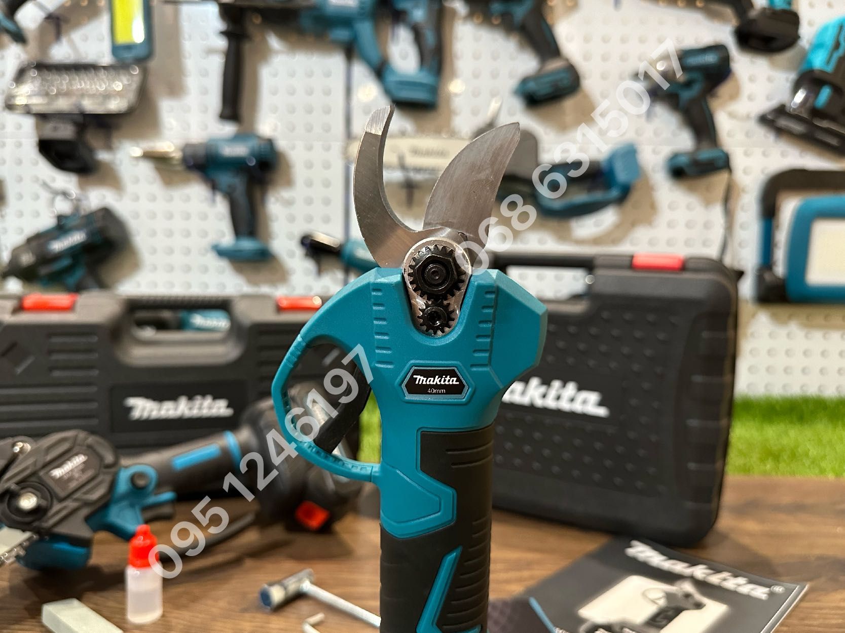 Набор аккумуляторный Makita Сикатор DMT60BL + Мини пила DUC365 36V6Ah