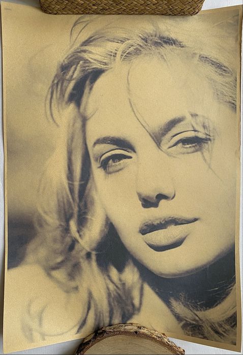 Angelina Jolie/Vintage Retro