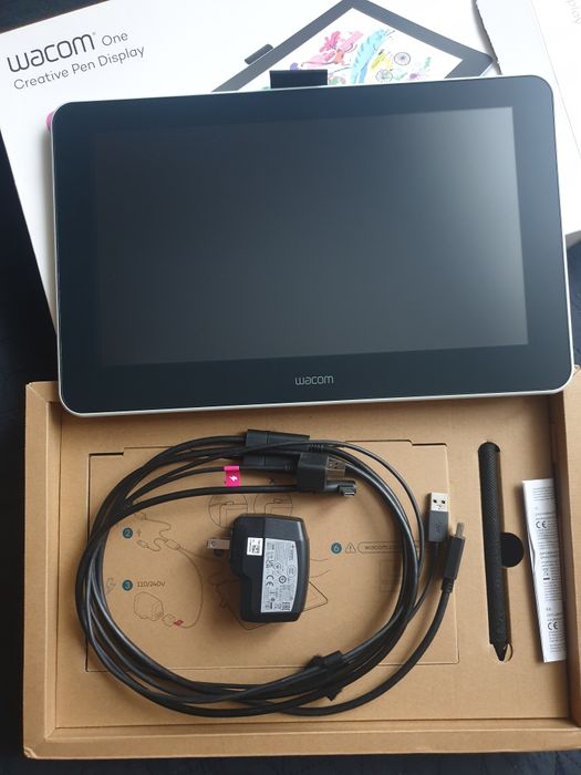 Графічний планшет Wacom One DTC133