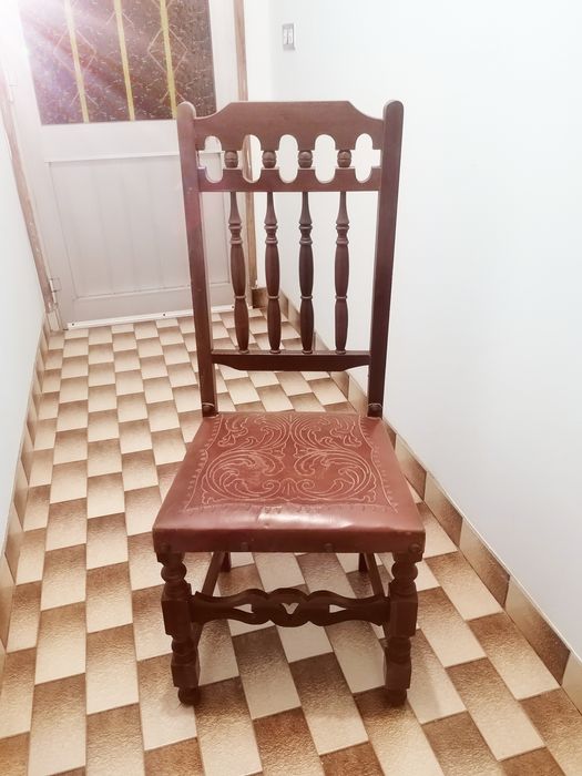 Cadeiras antigas
