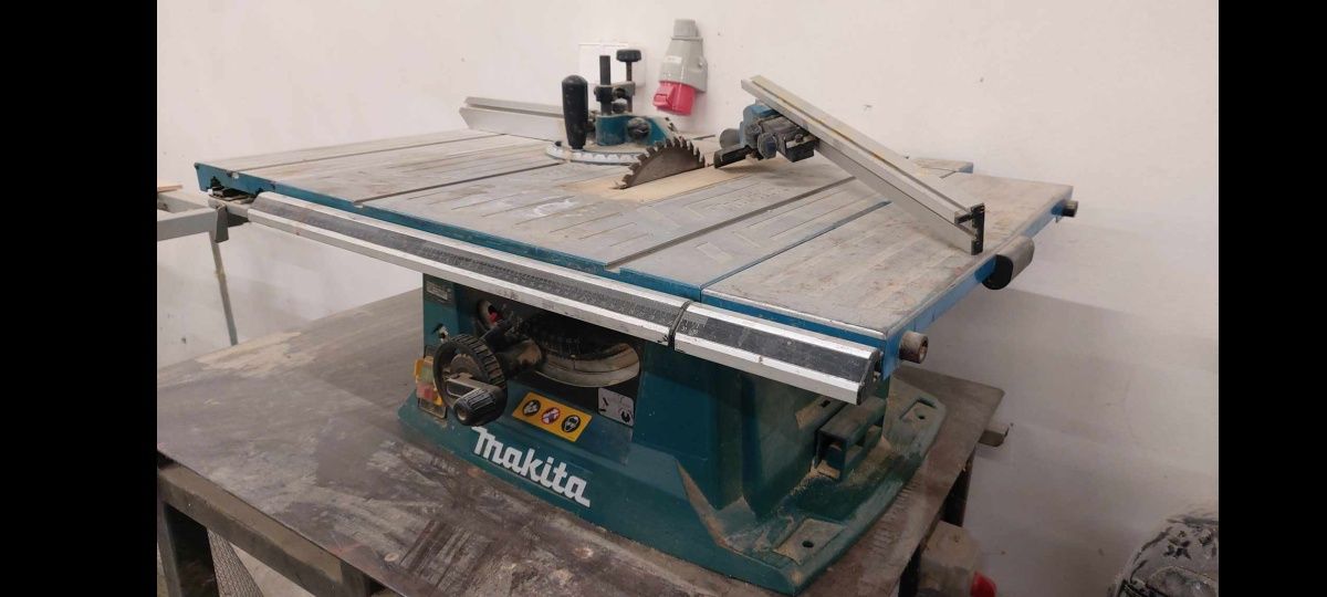 Makita  MLT 100 pilarka