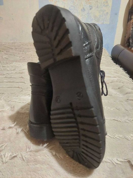 Зимние кожаные полусапожки Vitto Rossi на девочку-подростка 37р.