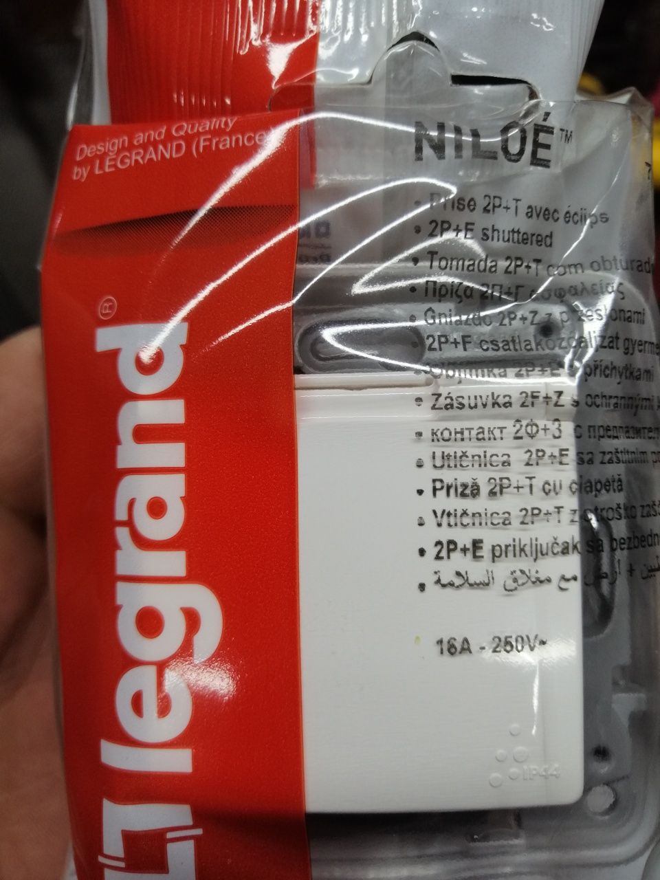 Gniazdka Legrand Niloe 16 A