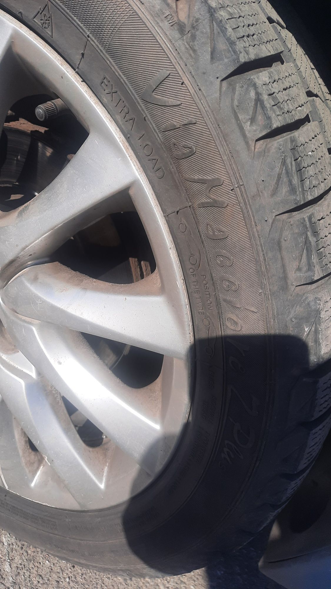 Шины 215/50r17 бу